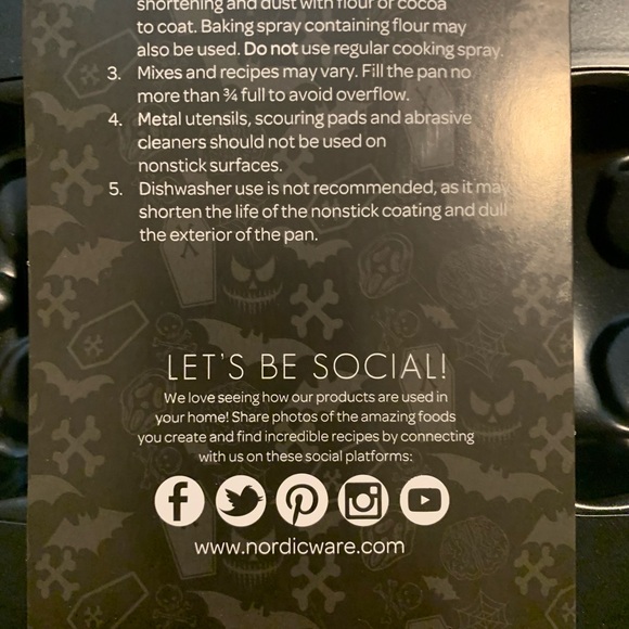 NEW Nordic Ware Skull Cakelet Halloween Bakeware, Haunted Pan, Bronze - Picture 4 of 12